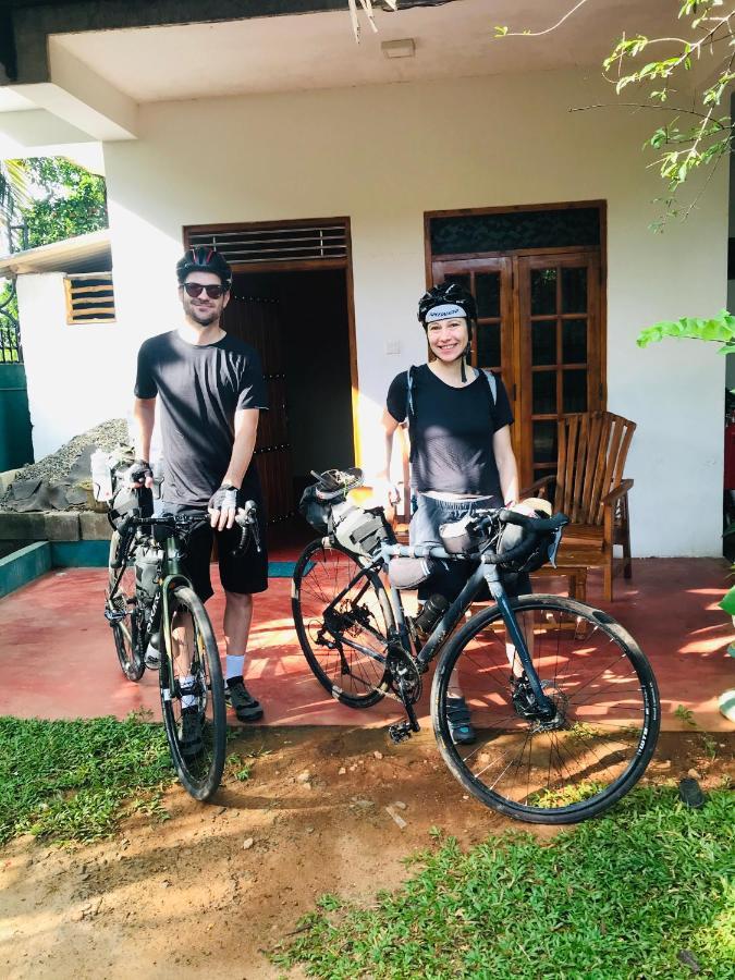 Dinesh Safari Homestay Udawalawe Zewnętrze zdjęcie
